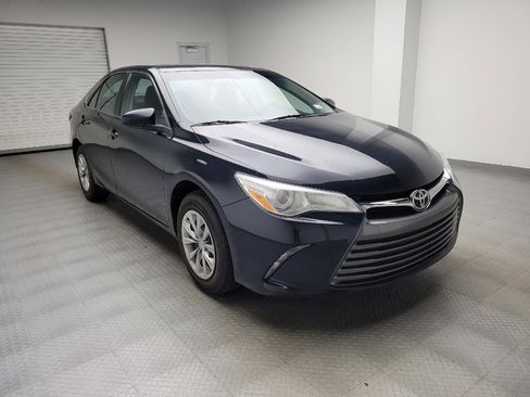 Used 2017 Toyota Camry LE FWD image 13