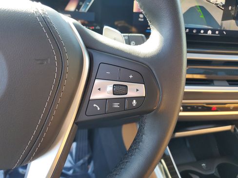 Used 2024 BMW X5 xDrive40i w/ Executive Package image 31