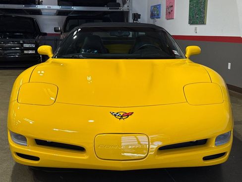 Used 2004 Chevrolet Corvette Convertible w/ Preferred Equipment Group RWD image 43