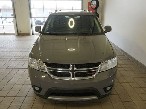 Used 2019 Dodge Journey SE FWD image 12