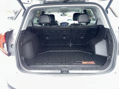 Used 2022 GMC Terrain SLT w/ Infotainment Package II image 22