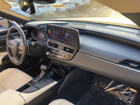 Used 2022 Lexus ES 250 w/ Premium Package image 13