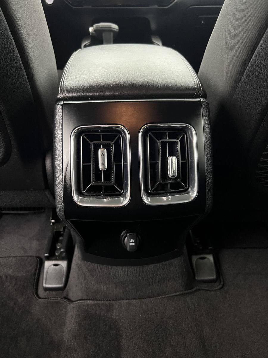 Used 2025 Kia Sorento LX FWD image 16