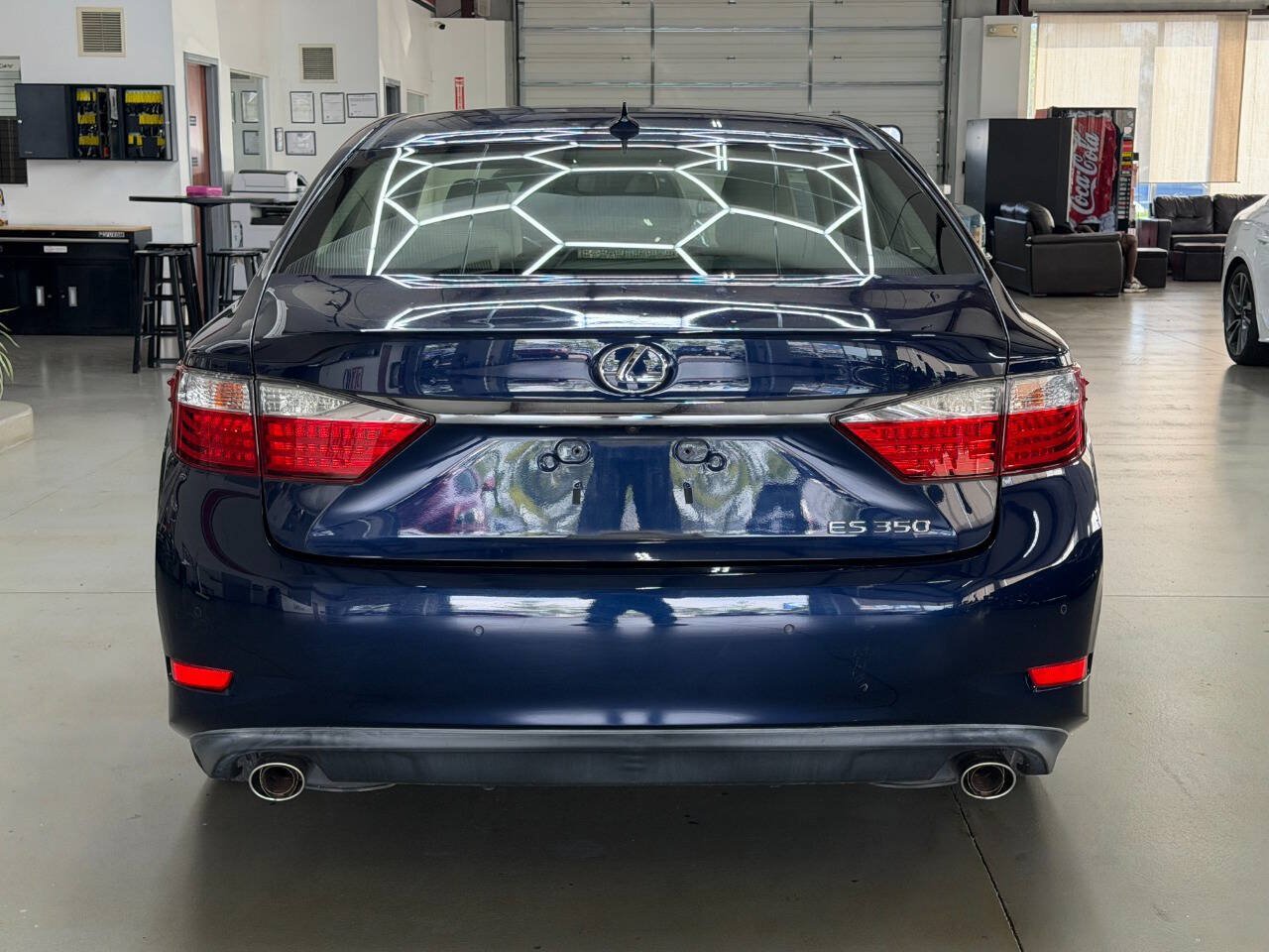 Used 2013 Lexus ES 350 w/ Luxury Pkg FWD image 3