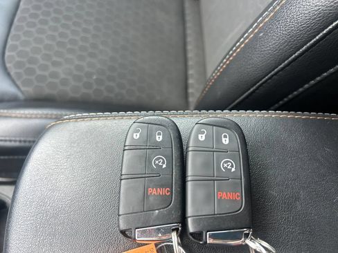 Used 2018 Jeep Compass Latitude w/ Popular Equipment Group AWD/4WD image 11