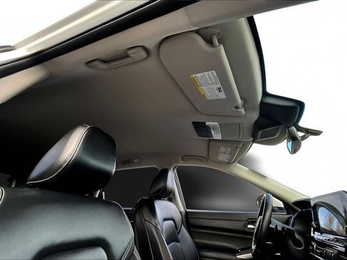 Used 2023 Nissan Pathfinder SL image 27