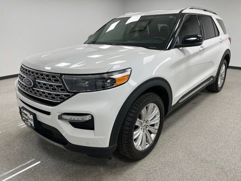Used 2023 Ford Explorer Limited w/ Equipment Group 301A AWD/4WD image 4