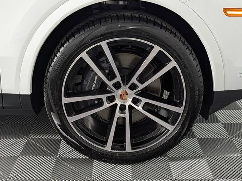 New 2026 Porsche Cayenne AWD/4WD image 14