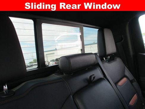 Used 2022 GMC Sierra 1500 AT4 w/ AT4 Premium Package AWD/4WD image 28