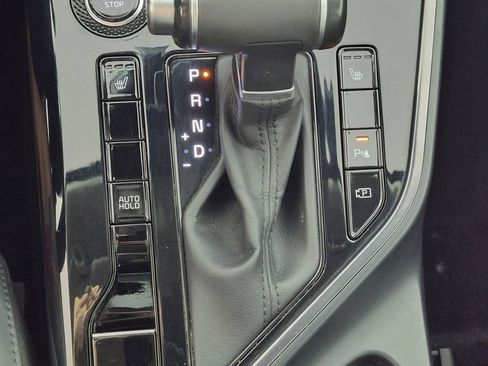 Used 2023 Kia Niro EX Touring FWD image 24