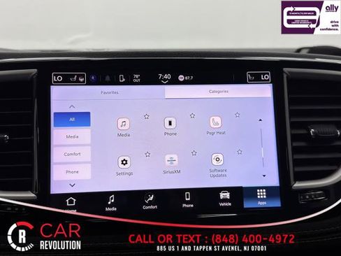 Used 2022 Chrysler Pacifica Touring-L image 41