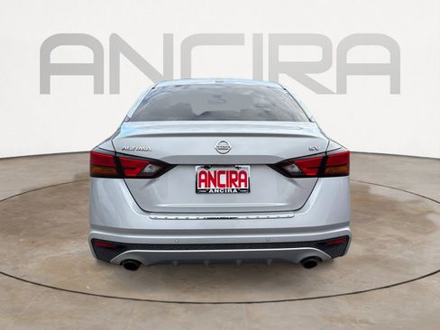 Used 2022 Nissan Altima 2.5 SV w/ SV Premium Package image 9