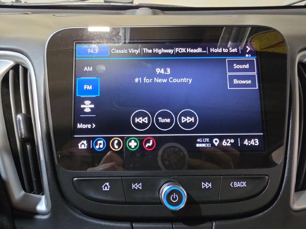 Used 2024 Chevrolet Malibu LT FWD image 12