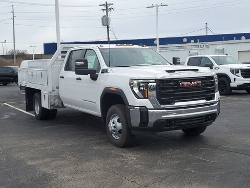 New 2025 GMC Sierra 3500 Pro w/ Convenience Package image 1