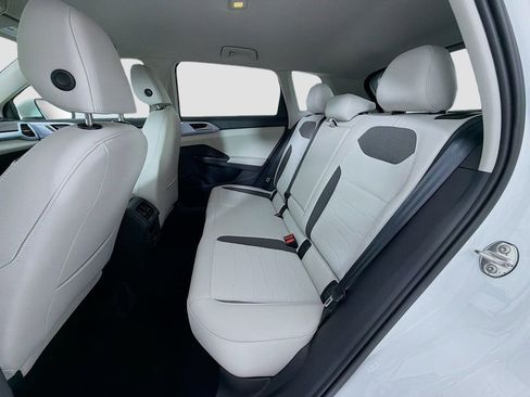New 2026 Volkswagen Taos SE AWD/4WD image 24