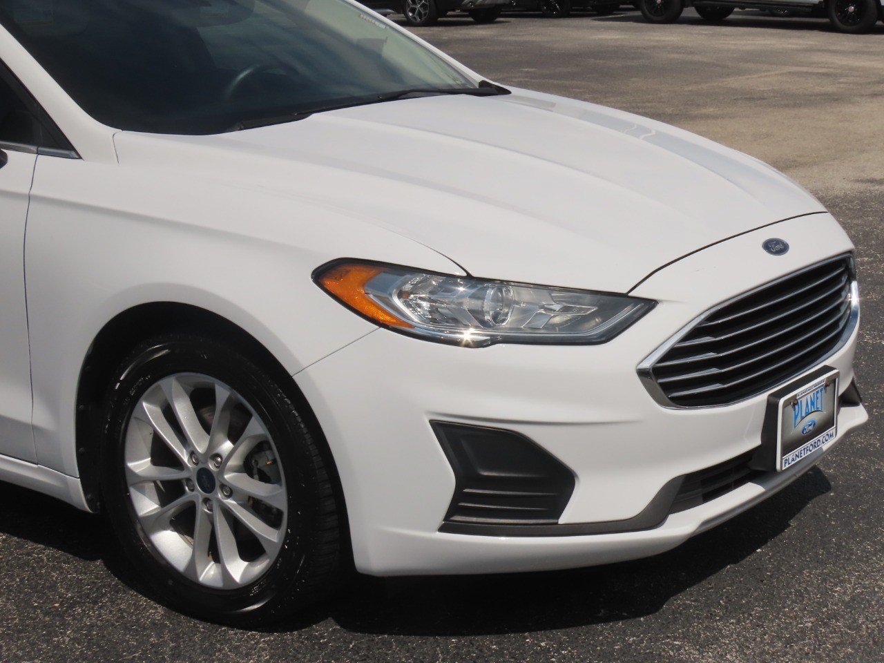 Used 2020 Ford Fusion SE FWD image 6