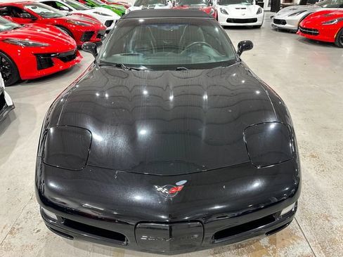 Used 2004 Chevrolet Corvette Convertible w/ Preferred Equipment Group RWD image 16