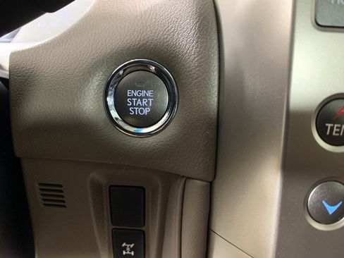 Used 2017 Lexus GX 460 Luxury w/ Preferred Accessory Package image 18