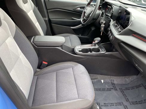 Used 2024 Chevrolet Trax RS w/ Driver Confidence Package image 20