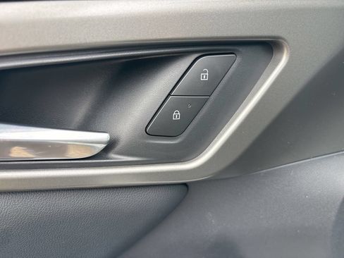 New 2026 Chevrolet Traverse LT w/ Driver Confidence Package FWD image 10