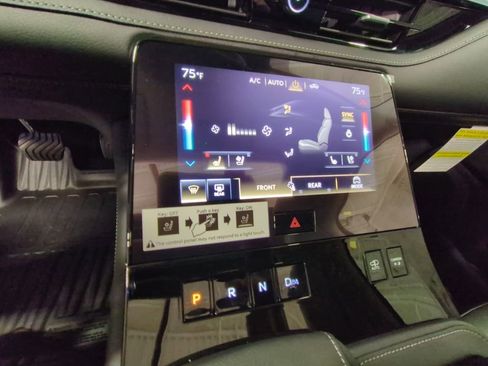 New 2026 INFINITI QX80 Luxe w/ Cargo Package AWD/4WD image 17