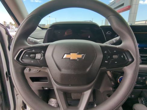 Used 2025 Chevrolet TrailBlazer LT FWD image 14
