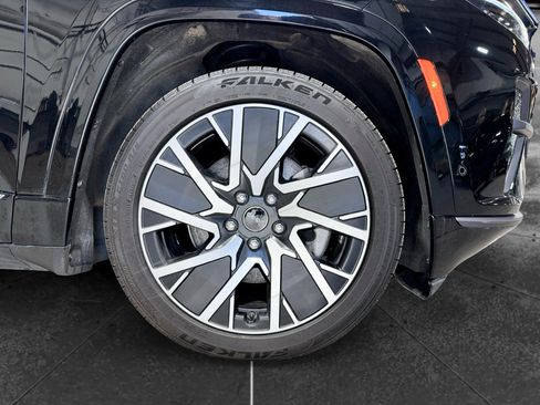 Used 2025 Jeep Wagoneer S Limited AWD/4WD image 38