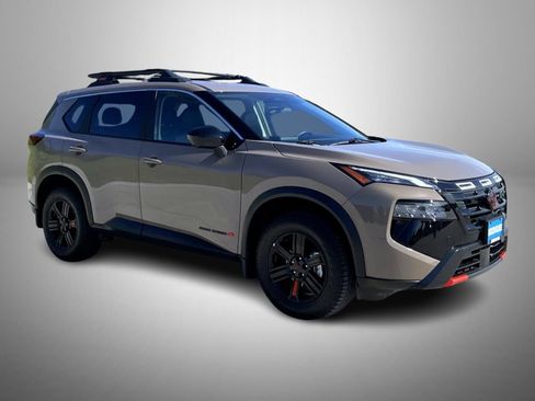 Certified 2025 Nissan Rogue SV AWD/4WD image 3