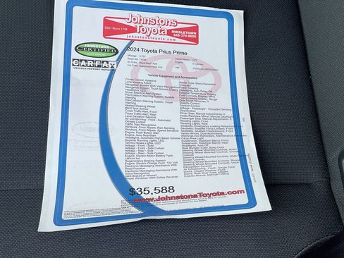 Used 2024 Toyota Prius Prime FWD image 3