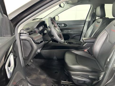 Used 2022 Jeep Compass Trailhawk w/ Trailer Tow Group AWD/4WD image 12