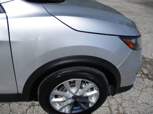 Used 2021 Nissan Rogue Sport S image 22