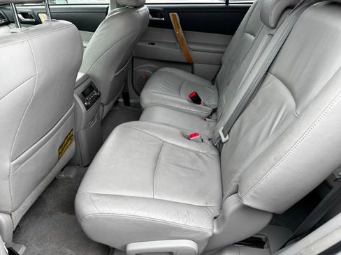 Used 2010 Toyota Highlander Limited image 7