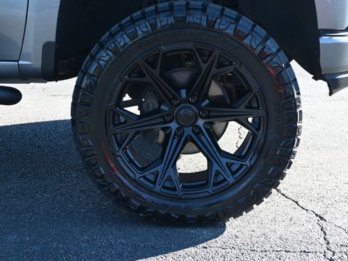 Used 2020 Chevrolet Silverado 1500 RST image 14