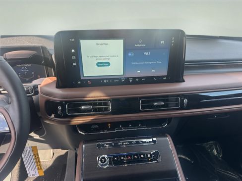 New 2026 Lincoln Aviator Reserve image 16