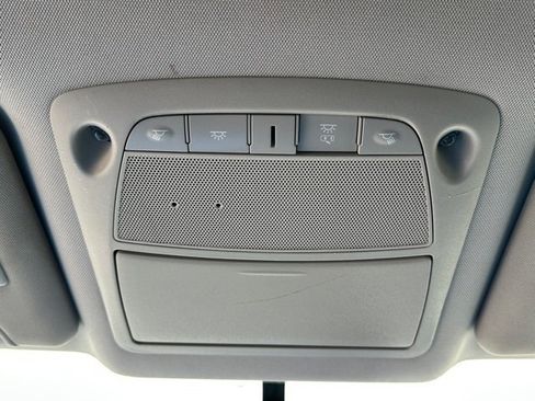 Used 2017 Nissan Rogue S image 36