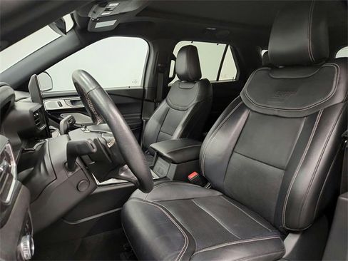 Used 2023 Ford Explorer ST w/ Technology Package image 19