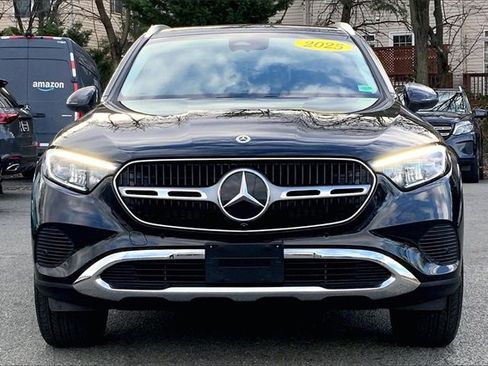 Used 2025 Mercedes-Benz GLC 300 GLC 300 image 2