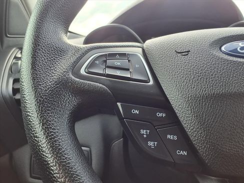 Used 2018 Ford Escape S image 4