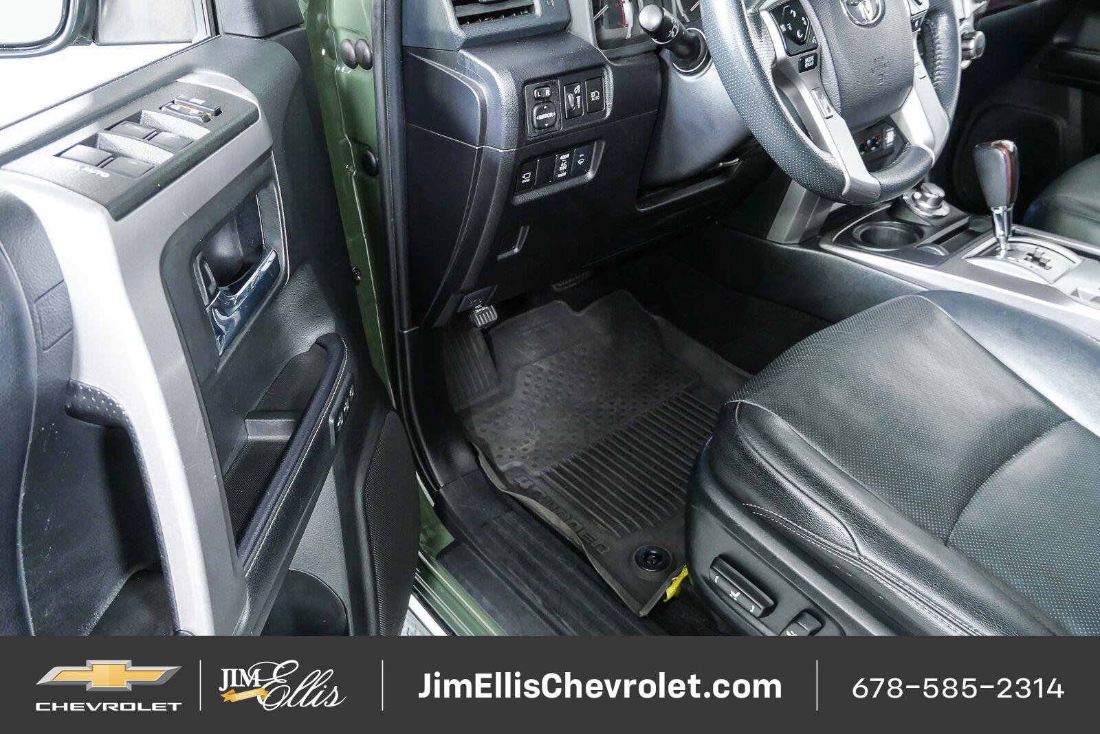 Used 2022 Toyota 4Runner Limited AWD/4WD image 7