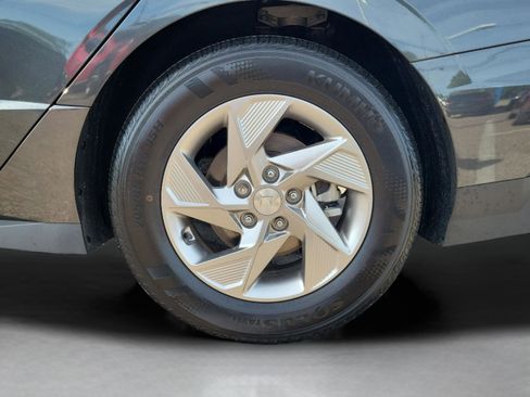 Used 2025 Hyundai Sonata SE image 5