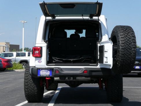 Used 2024 Jeep Wrangler Unlimited Rubicon w/ XTREMEE 35" Tire Package image 32