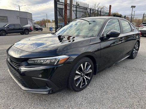 Used 2022 Honda Civic EX image 3