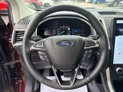 Used 2022 Ford Edge SEL image 13
