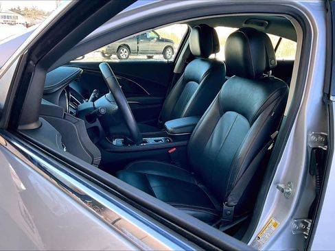 Used 2015 Buick LaCrosse Leather image 9