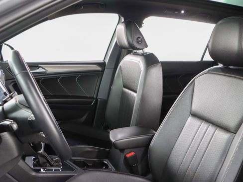 Used 2023 Volkswagen Tiguan SE R-Line FWD image 24