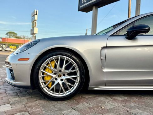 Used 2018 Porsche Panamera Turbo Executive w/ Assistance Package image 30