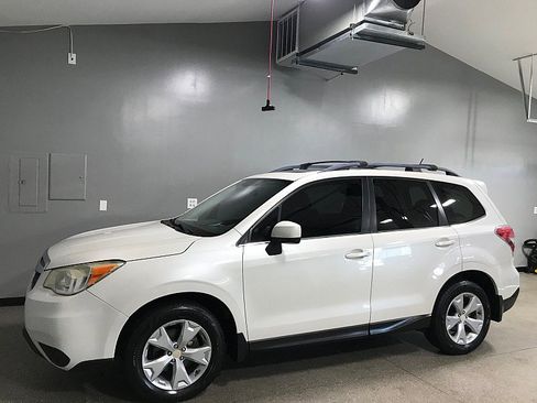 Used 2015 Subaru Forester 2.5i Limited w/ Popular Package #2 AWD/4WD image 7