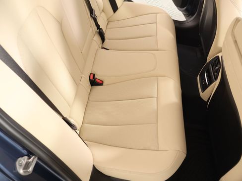 New 2026 BMW 330i xDrive Sedan w/ Premium Package AWD/4WD image 15