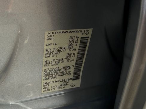 Used 2019 Nissan Titan SV image 31