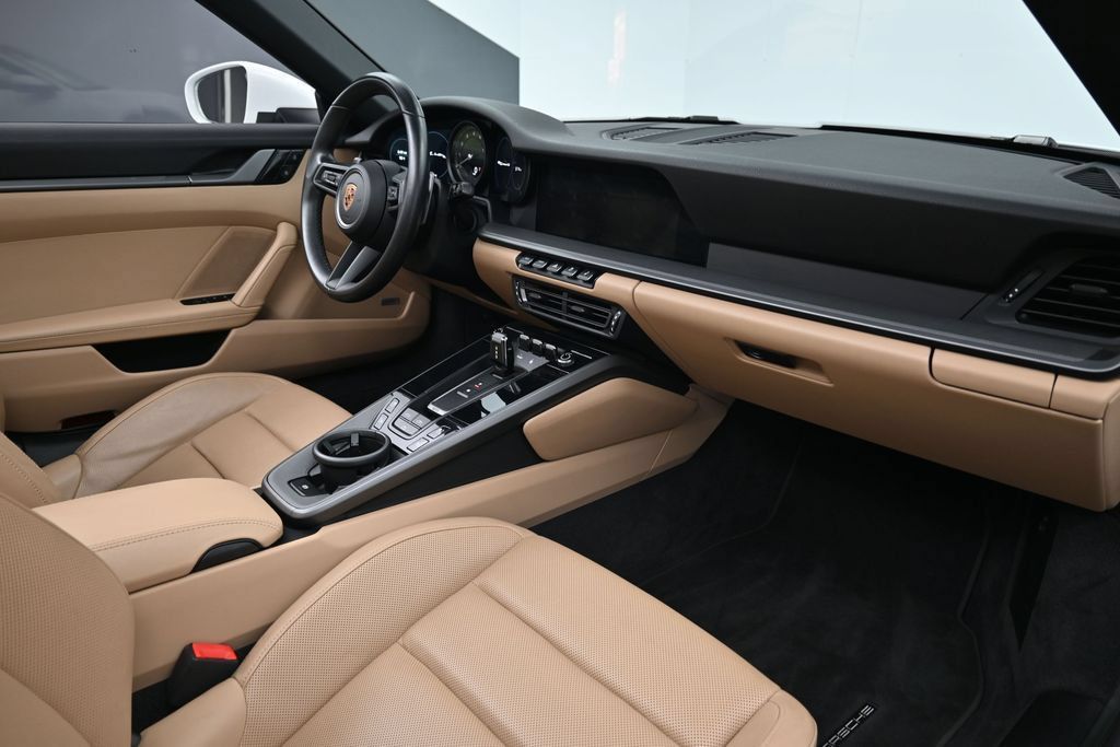 Certified 2020 Porsche 911 Carrera 4S AWD/4WD image 11